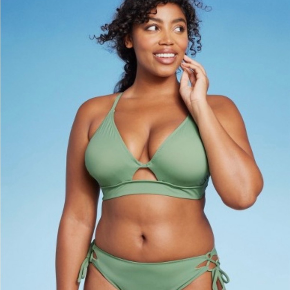 NWT Shade and Shore for Target Green Keyhole Cross-back Bikini Top - size 36D